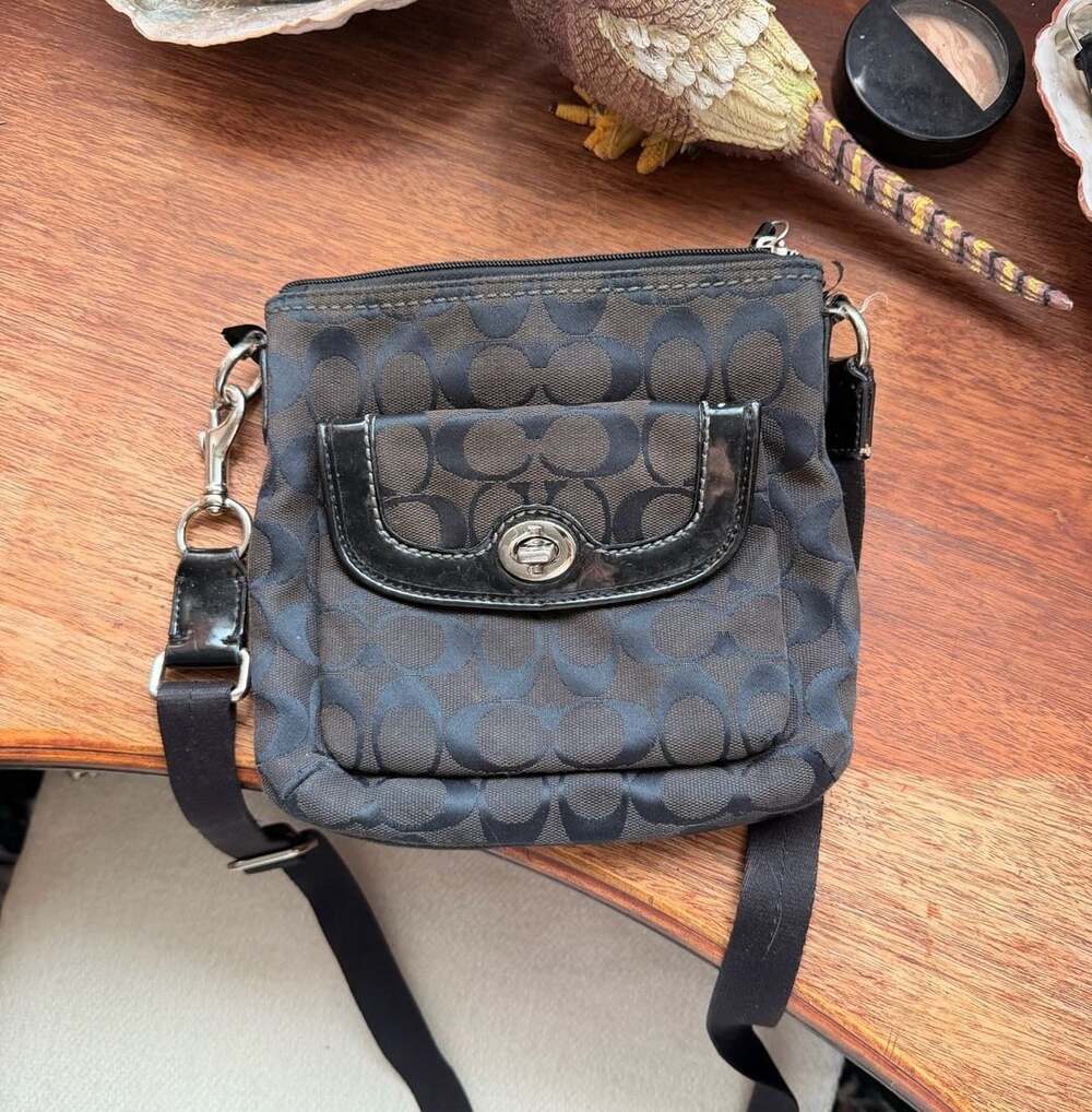 Coach Bag Signature C Crossbody Black Bag Silver Turnlock Adjustable Strap